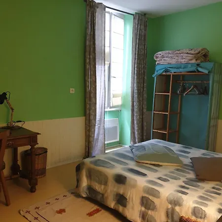 La Demeure Homestay *