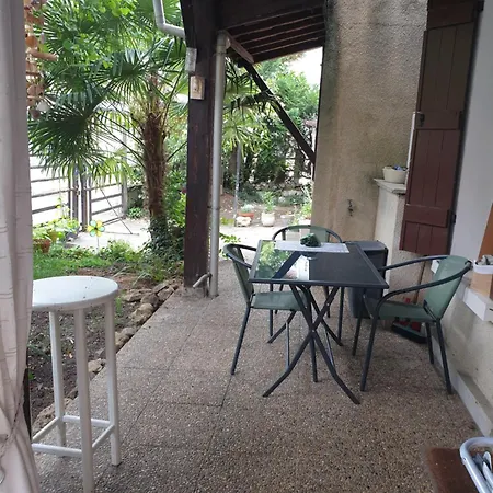 Homestay La Demeure *